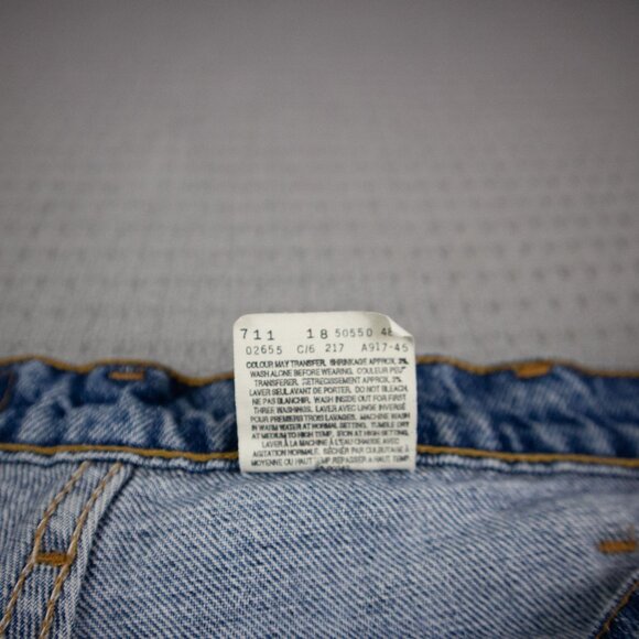 Levi's 550 Relaxed Fit Made In Canada Denim Jeans 38x32 - Picture 6 of 8